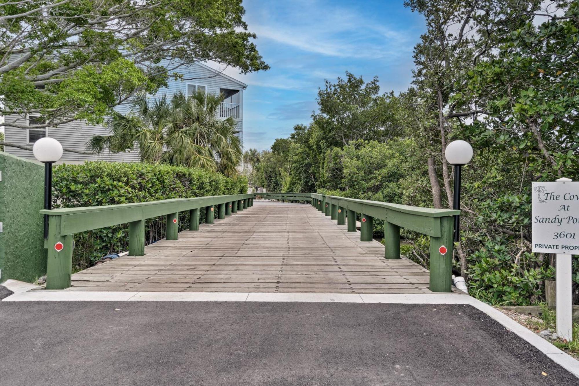 Condo With Pool And Gulf Access On Anna Maria Island! Holmes Beach Zewnętrze zdjęcie